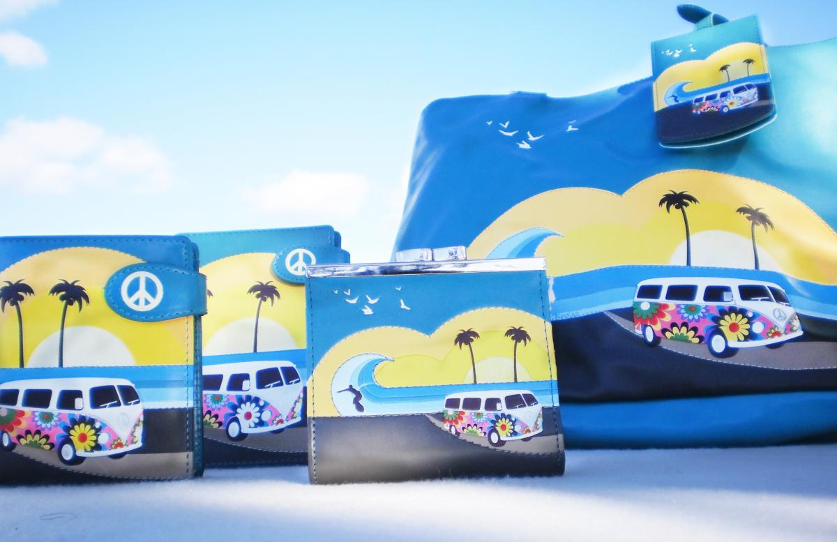 Kombi wallet and luggage range.